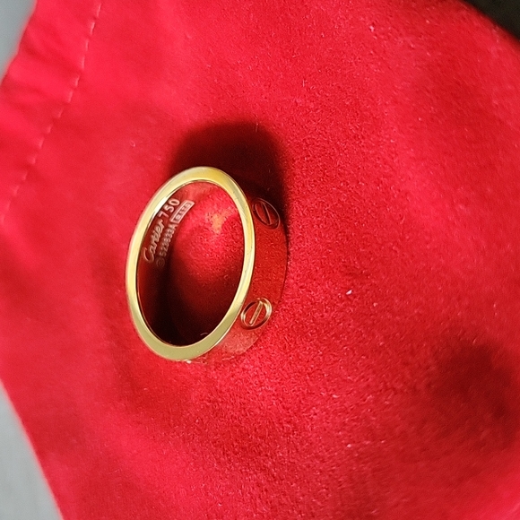 unbranded Jewelry - Love Ring